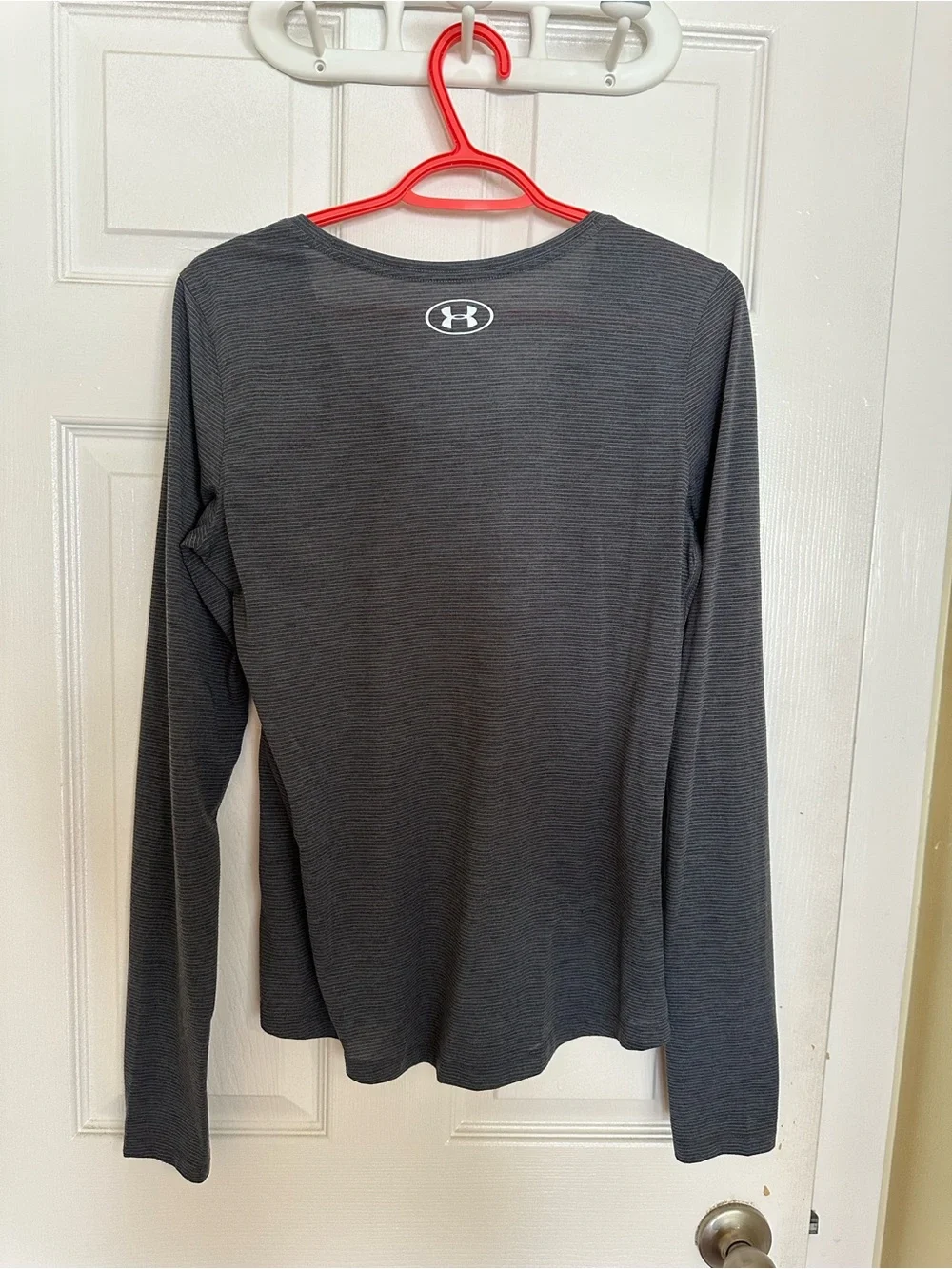 Under Armour Women's blue Long-Sleeve Scoop Neck Top - Picture 2 of 5